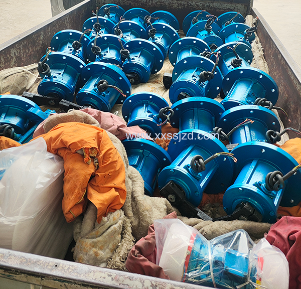 YZUL立式振动电机装车发货了